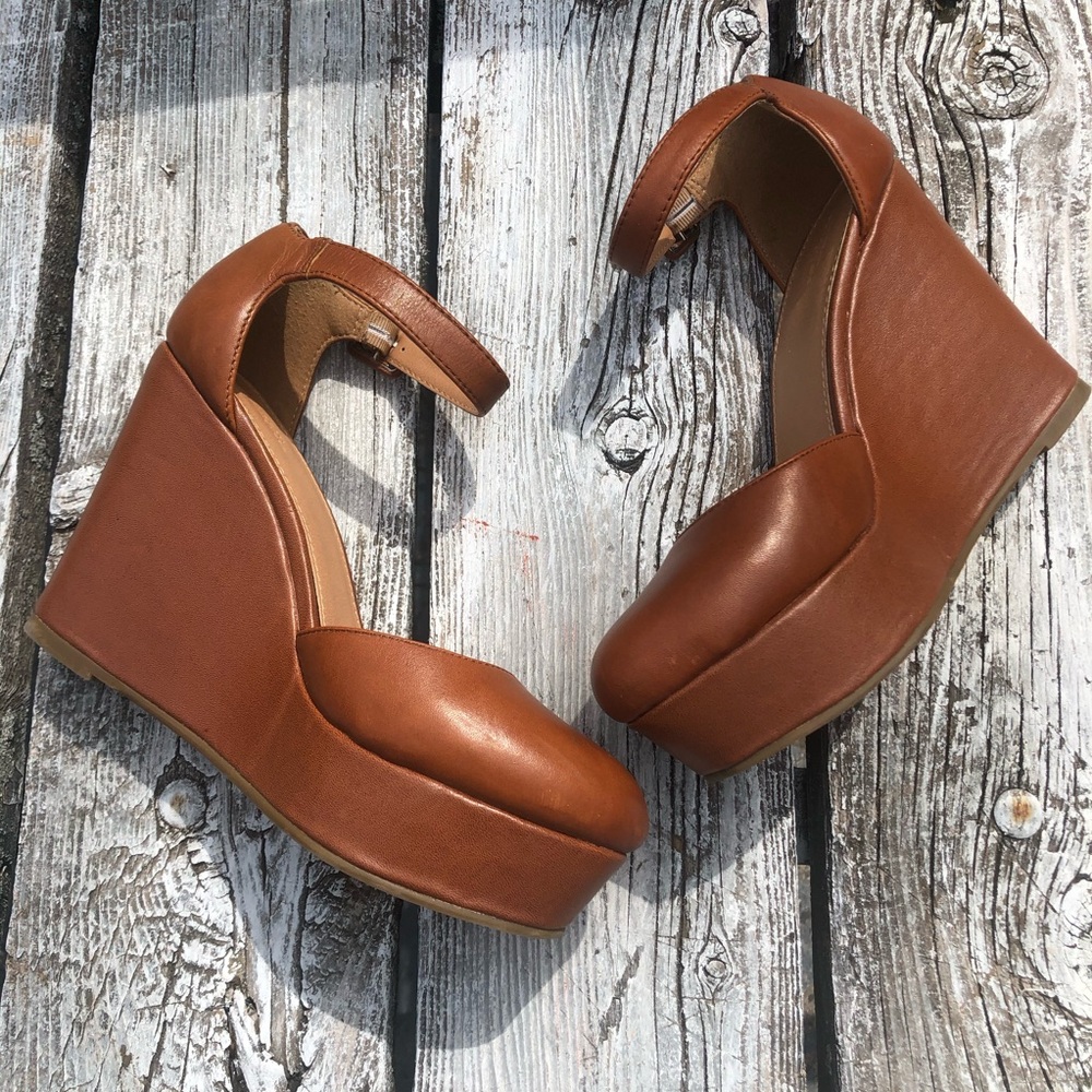 Urban Outfitters Platform Wedge 9